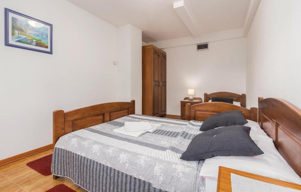 Sea Heaven Apartment Ровин Екстериор снимка