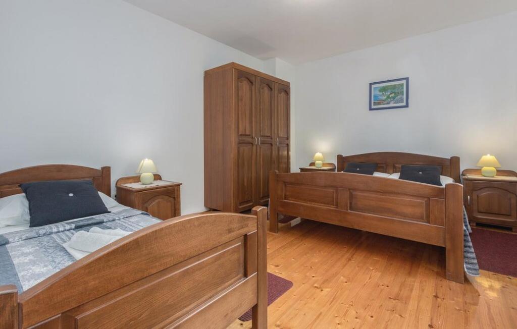 Sea Heaven Apartment Ровин Екстериор снимка
