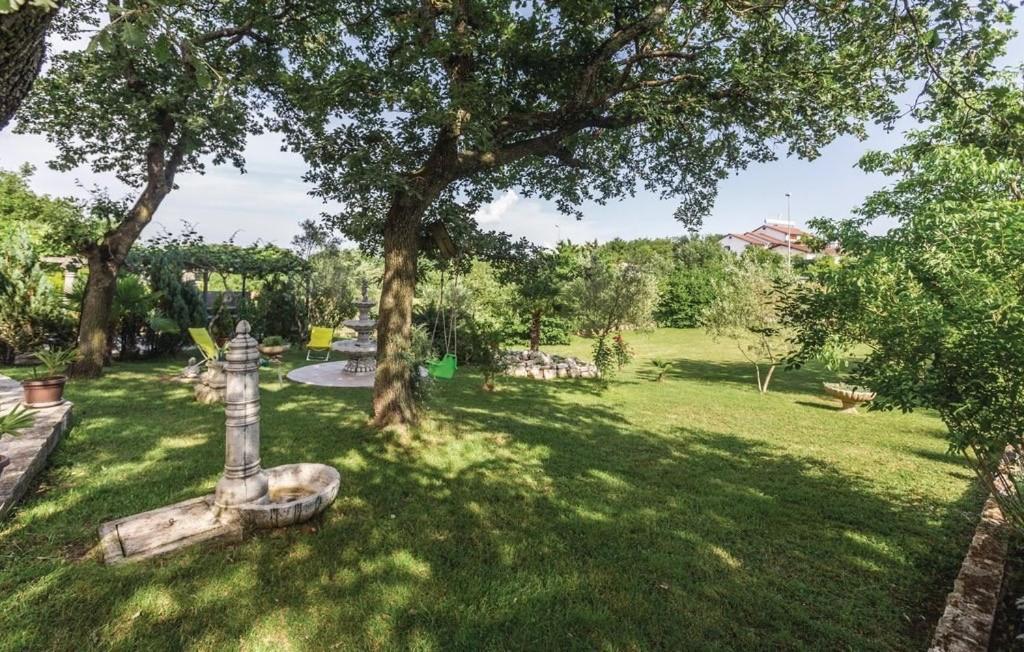 Sea Heaven Apartment Ровин Екстериор снимка
