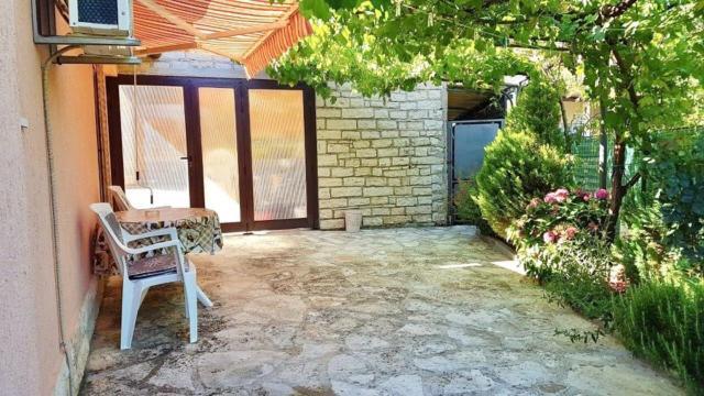 Sea Heaven Apartment Ровин Екстериор снимка