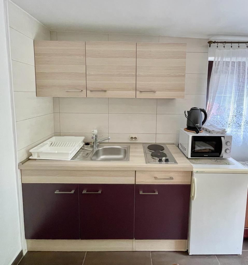 Sea Heaven Apartment Ровин Екстериор снимка